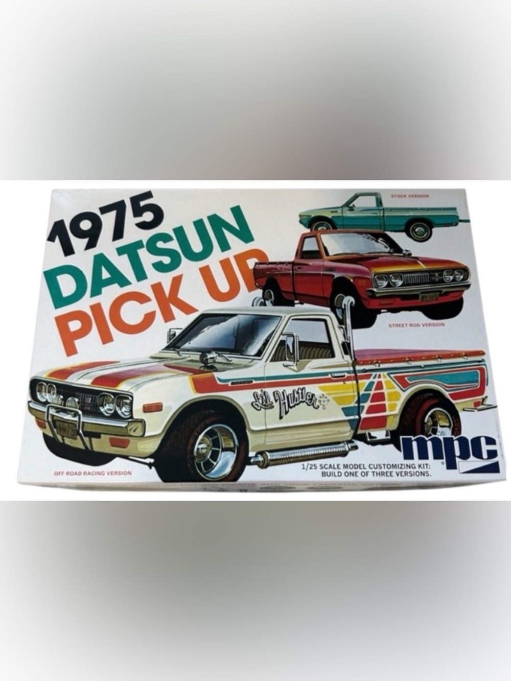 MODEL TRUCK KIT 1975 DATSUN PICK UP 1/25 SCALE CUSTOMIZATION KIT